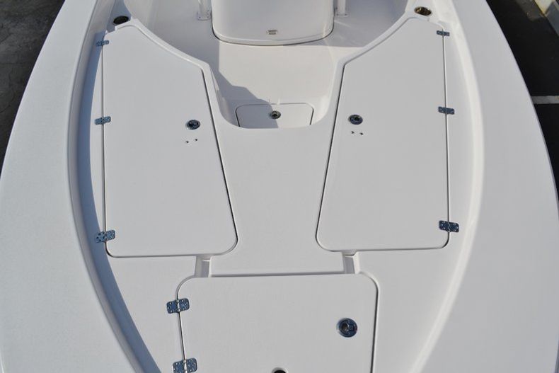 Thumbnail 12 for New 2015 Sportsman Masters 247 Bay Boat boat for sale in West Palm Beach, FL