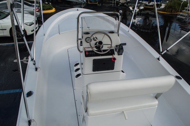 Thumbnail 9 for New 2016 Sportsman 20 Island Bay boat for sale in West Palm Beach, FL