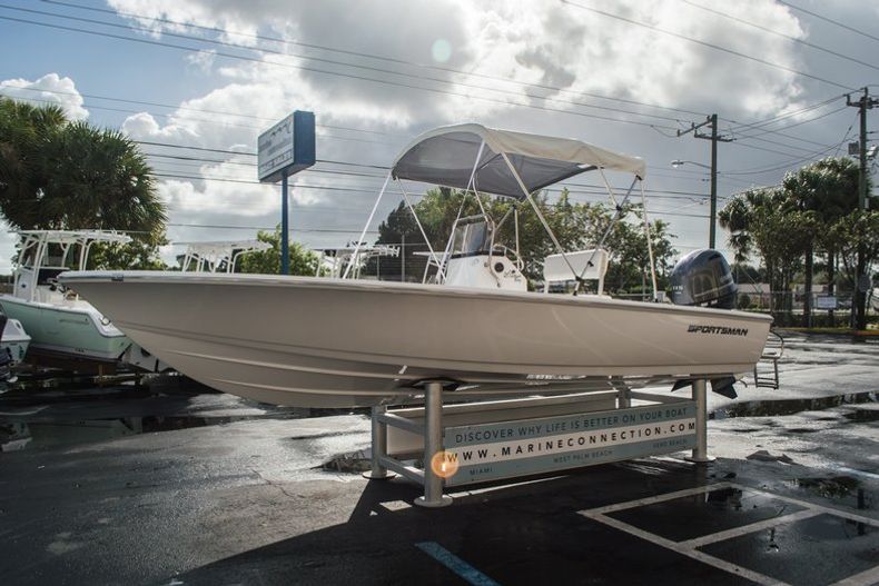 Thumbnail 3 for New 2016 Sportsman 20 Island Bay boat for sale in West Palm Beach, FL