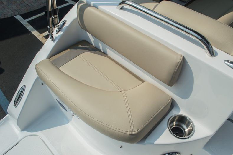 Thumbnail 51 for New 2015 Hurricane SunDeck SD 2486 OB boat for sale in West Palm Beach, FL