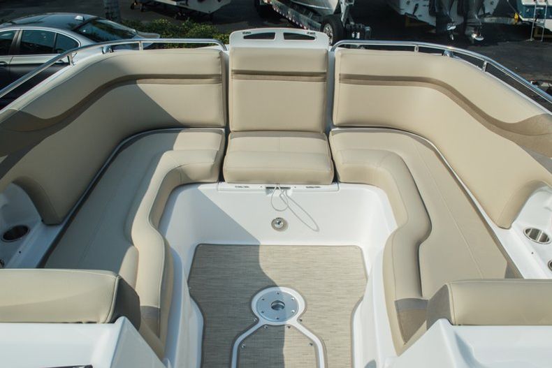 Thumbnail 16 for New 2015 Hurricane SunDeck SD 2486 OB boat for sale in West Palm Beach, FL