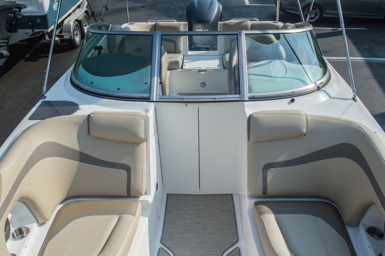 Thumbnail 28 for New 2015 Hurricane SunDeck SD 2486 OB boat for sale in West Palm Beach, FL