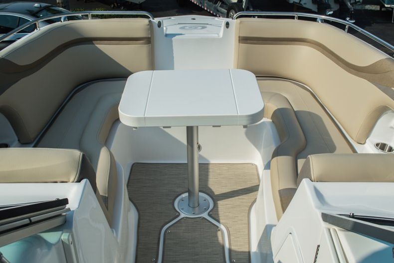 Thumbnail 19 for New 2015 Hurricane SunDeck SD 2486 OB boat for sale in West Palm Beach, FL