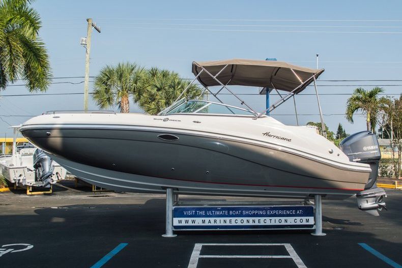 Thumbnail 5 for New 2015 Hurricane SunDeck SD 2486 OB boat for sale in West Palm Beach, FL