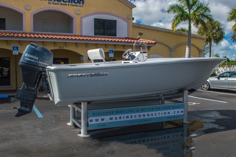 Thumbnail 8 for New 2016 Sportsman 19 Island Reef boat for sale in West Palm Beach, FL