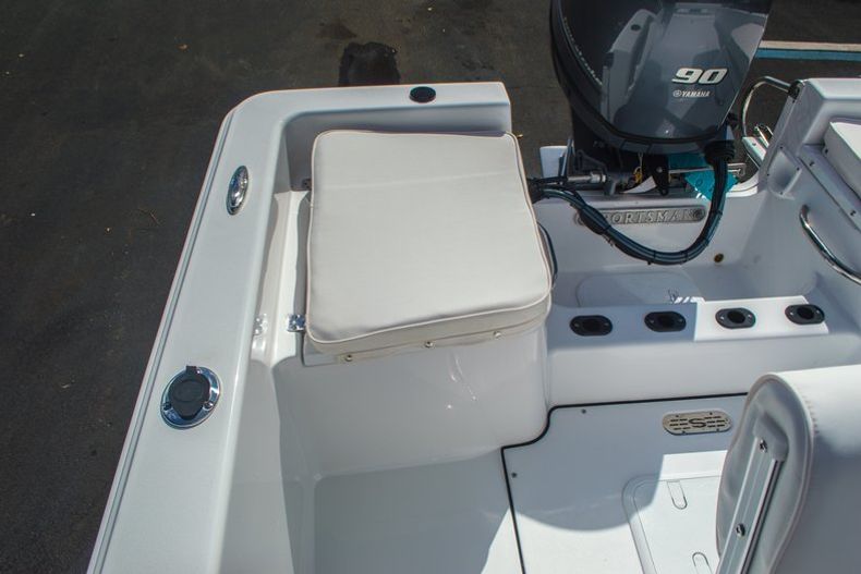 Thumbnail 24 for New 2016 Sportsman 19 Island Reef boat for sale in West Palm Beach, FL