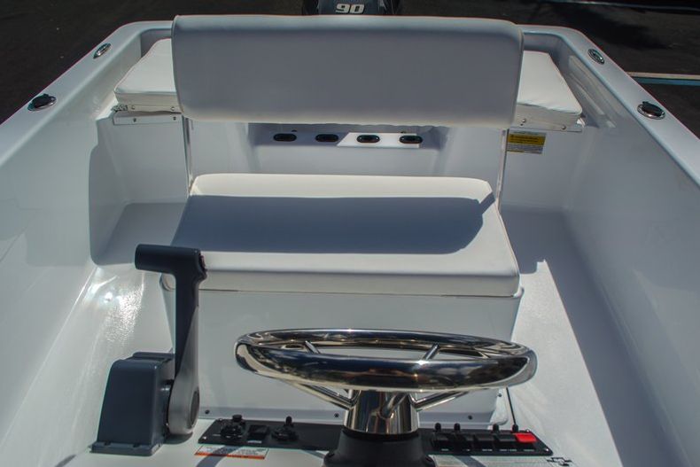 Thumbnail 30 for New 2016 Sportsman 19 Island Reef boat for sale in West Palm Beach, FL