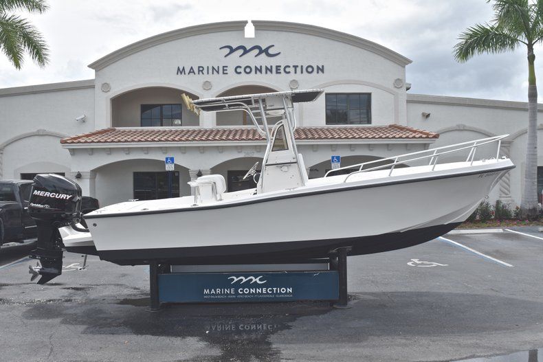 Used 1998 Mako 232 Center Console boat for sale in West Palm Beach, FL