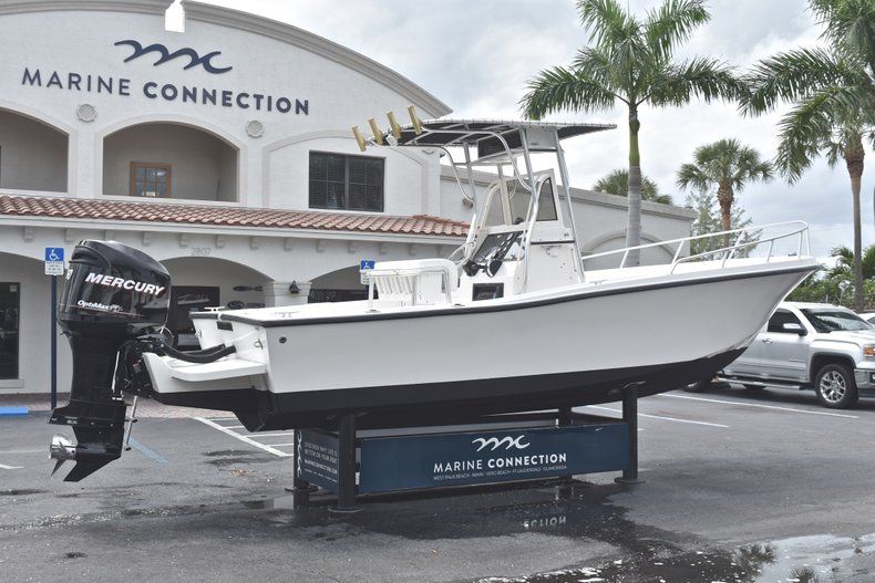 Thumbnail 7 for Used 1998 Mako 232 Center Console boat for sale in West Palm Beach, FL