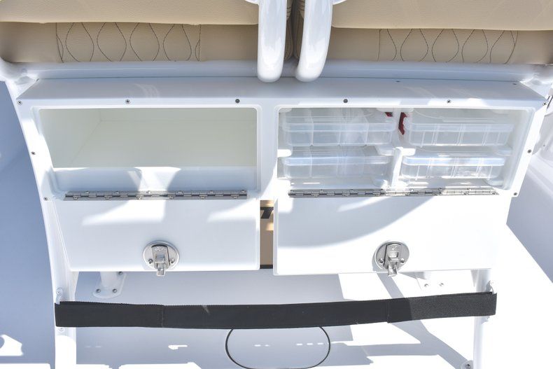 Thumbnail 22 for New 2018 Sportsman Masters 247 Bay Boat boat for sale in Vero Beach, FL