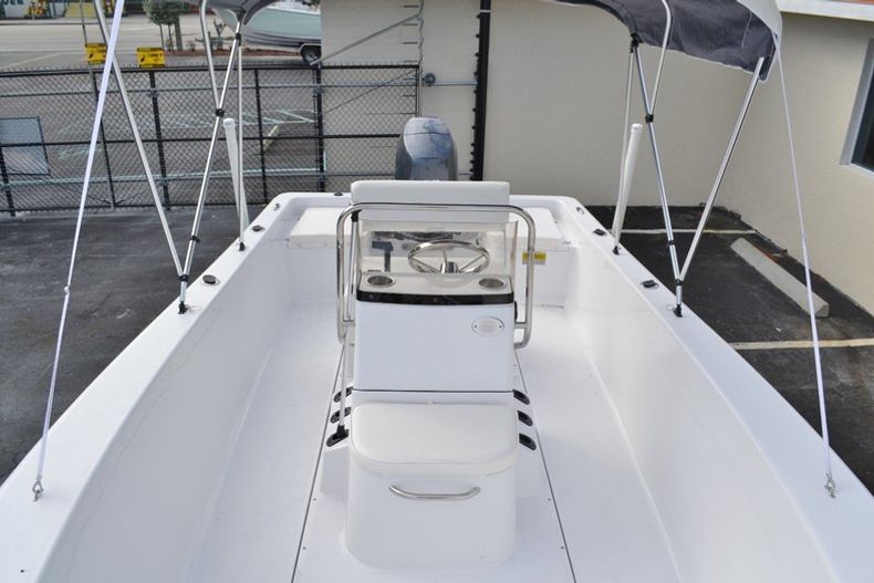 Thumbnail 12 for New 2016 Sportsman 19 Island Reef boat for sale in Miami, FL