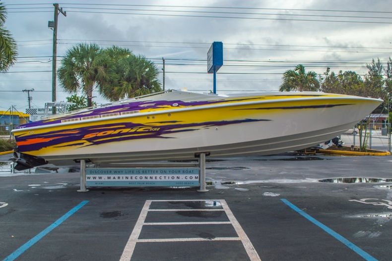 Thumbnail 4 for Used 2001 Sonic 31 SS boat for sale in West Palm Beach, FL