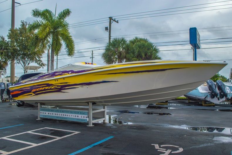 Thumbnail 5 for Used 2001 Sonic 31 SS boat for sale in West Palm Beach, FL