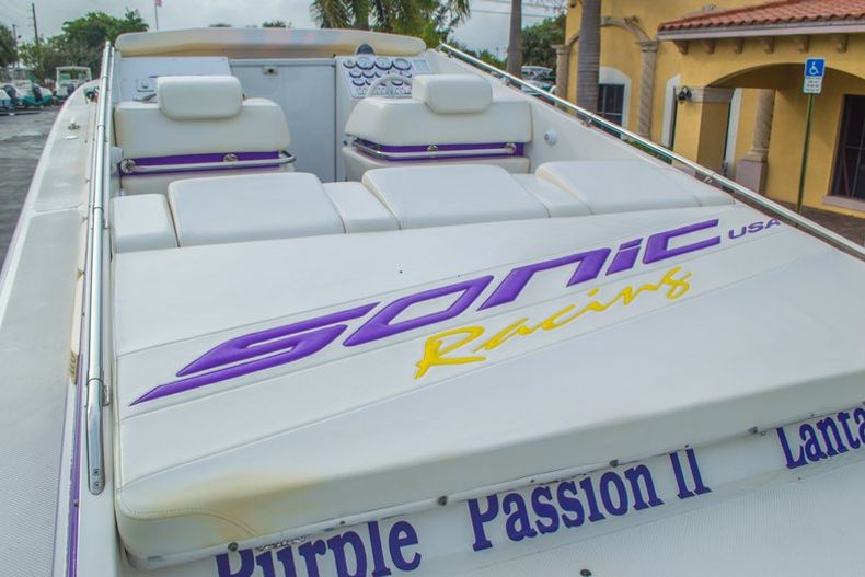 Thumbnail 16 for Used 2001 Sonic 31 SS boat for sale in West Palm Beach, FL