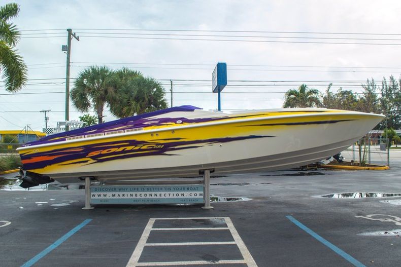 Thumbnail 12 for Used 2001 Sonic 31 SS boat for sale in West Palm Beach, FL