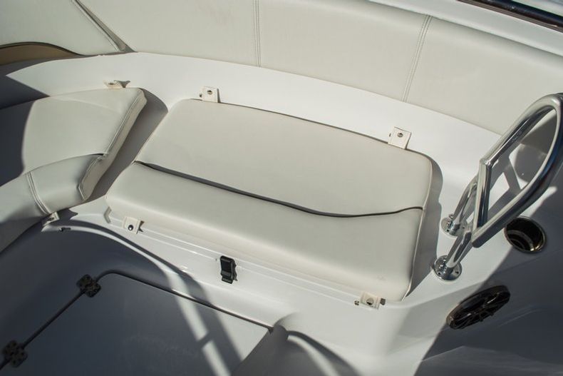 Thumbnail 21 for New 2015 Sportsman Heritage 231 Center Console boat for sale in Miami, FL