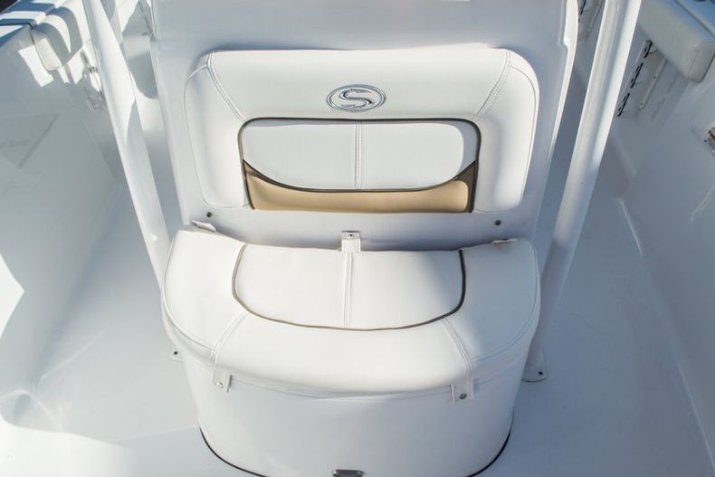 Thumbnail 26 for New 2015 Sportsman Heritage 231 Center Console boat for sale in Miami, FL