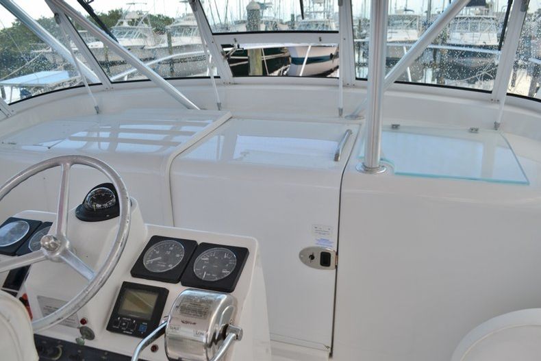 Thumbnail 17 for Used 2001 LUHRS 320 boat for sale in Vero Beach, FL