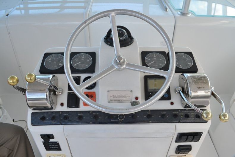 Thumbnail 22 for Used 2001 LUHRS 320 boat for sale in Vero Beach, FL