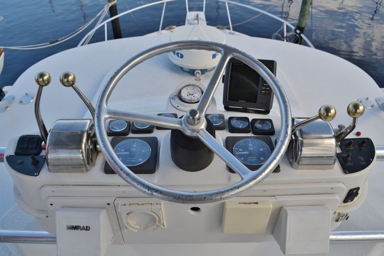 Thumbnail 37 for Used 2001 LUHRS 320 boat for sale in Vero Beach, FL