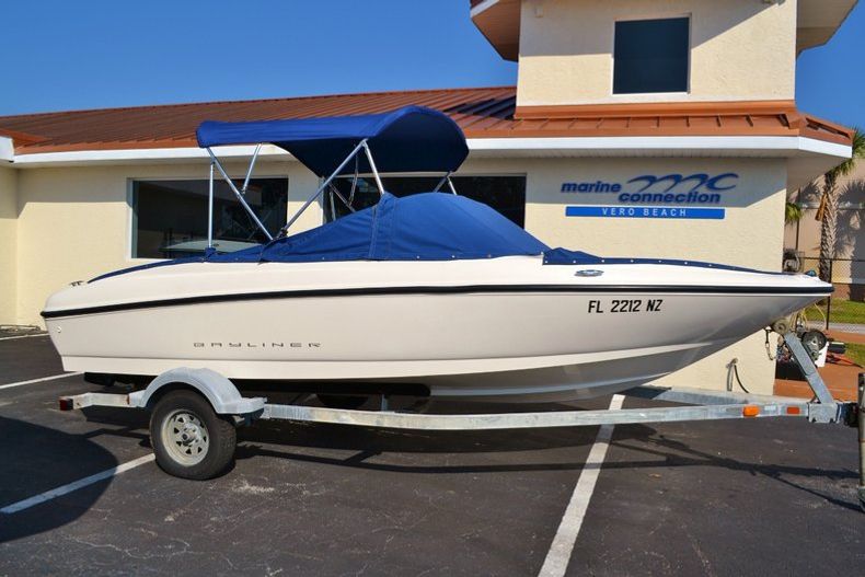 Used 2009 Bayliner 175 Br Boat For Sale In Vero Beach Fl 82cu New Used Boat Dealer Marine Connection