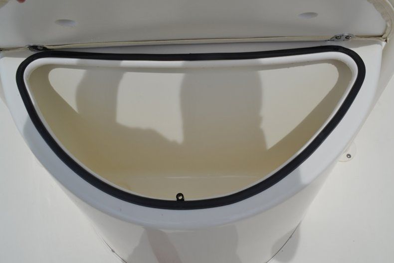 Thumbnail 18 for New 2015 Cobia 217 Center Console boat for sale in Miami, FL
