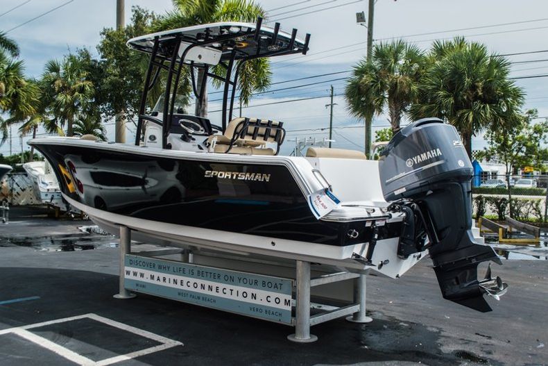 Thumbnail 5 for New 2016 Sportsman Open 232 Center Console boat for sale in Miami, FL