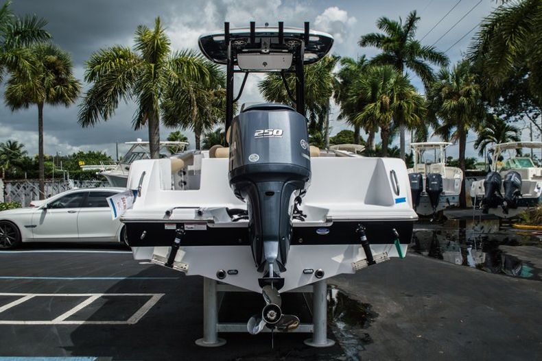 Thumbnail 6 for New 2016 Sportsman Open 232 Center Console boat for sale in Miami, FL