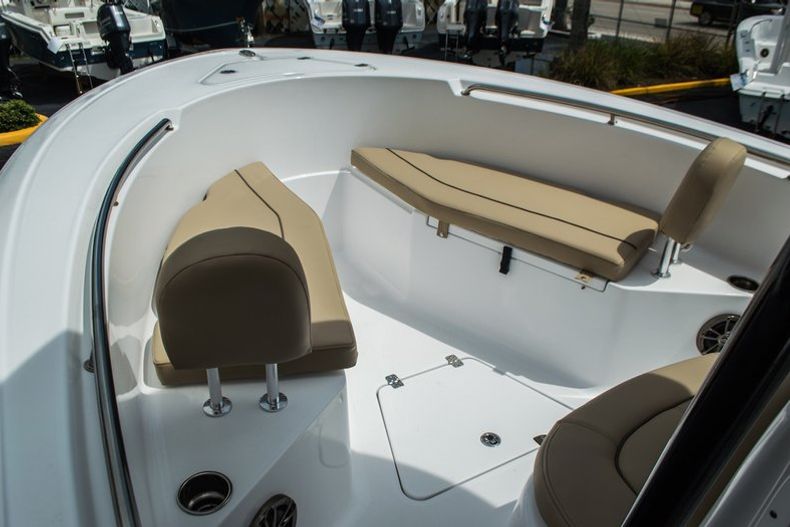 Thumbnail 9 for New 2016 Sportsman Open 232 Center Console boat for sale in Miami, FL