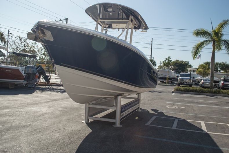 Thumbnail 5 for New 2015 Cobia 237 Center Console boat for sale in West Palm Beach, FL