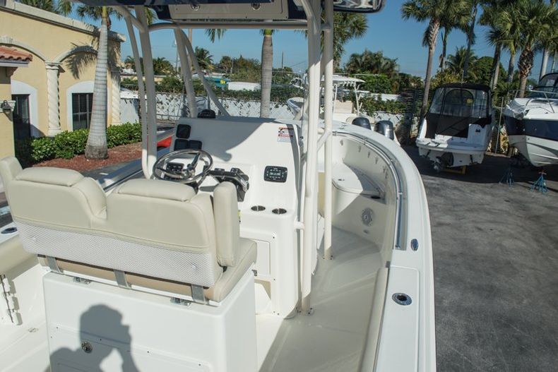 Thumbnail 14 for New 2015 Cobia 237 Center Console boat for sale in West Palm Beach, FL