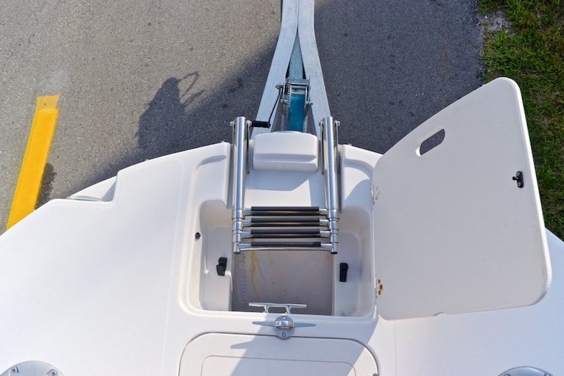 Thumbnail 41 for Used 2014 Starcraft 2009 Deck Boat boat for sale in Miami, FL