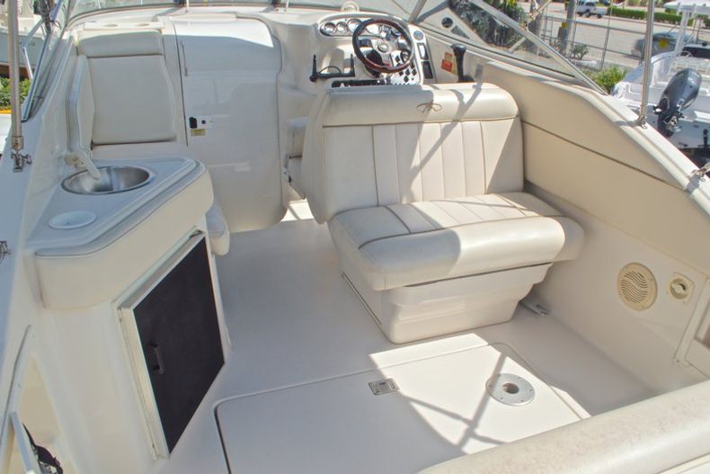 Thumbnail 12 for Used 2002 Monterey 262 Cruiser boat for sale in West Palm Beach, FL