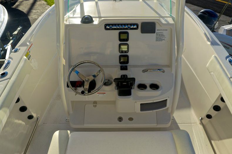 Thumbnail 9 for New 2014 Sailfish 240 CC Center Console boat for sale in Miami, FL