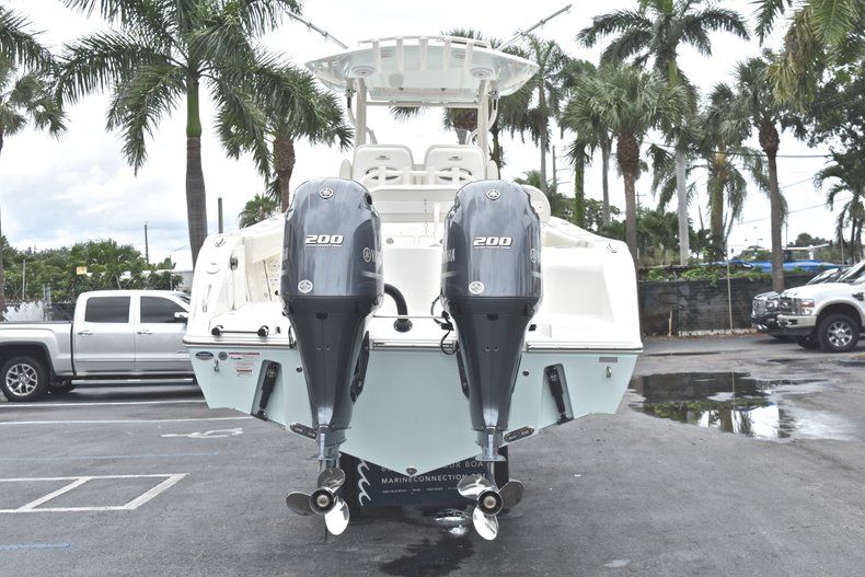 Thumbnail 6 for New 2018 Cobia 277 Center Console boat for sale in Fort Lauderdale, FL
