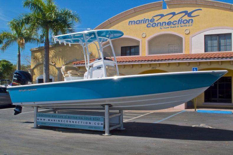 Thumbnail 1 for New 2016 Sportsman Masters 247 Bay Boat boat for sale in West Palm Beach, FL