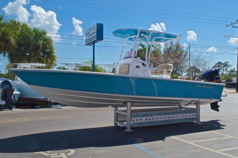 Thumbnail 4 for New 2016 Sportsman Masters 247 Bay Boat boat for sale in West Palm Beach, FL
