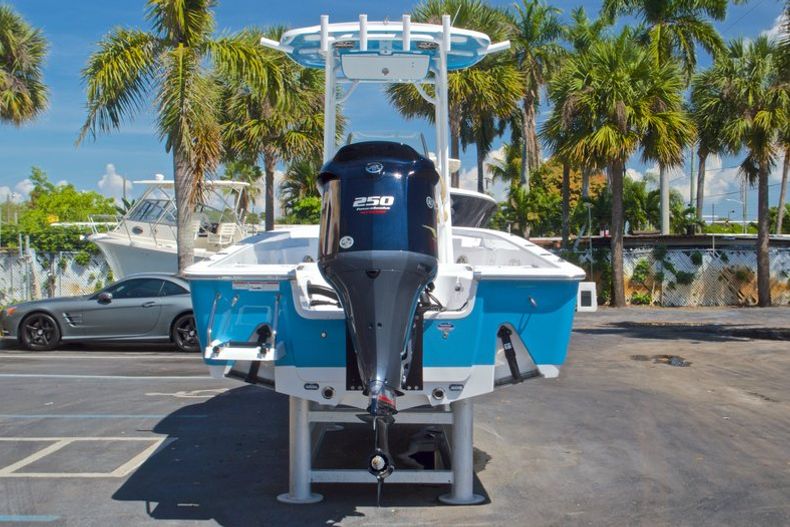 Thumbnail 7 for New 2016 Sportsman Masters 247 Bay Boat boat for sale in West Palm Beach, FL