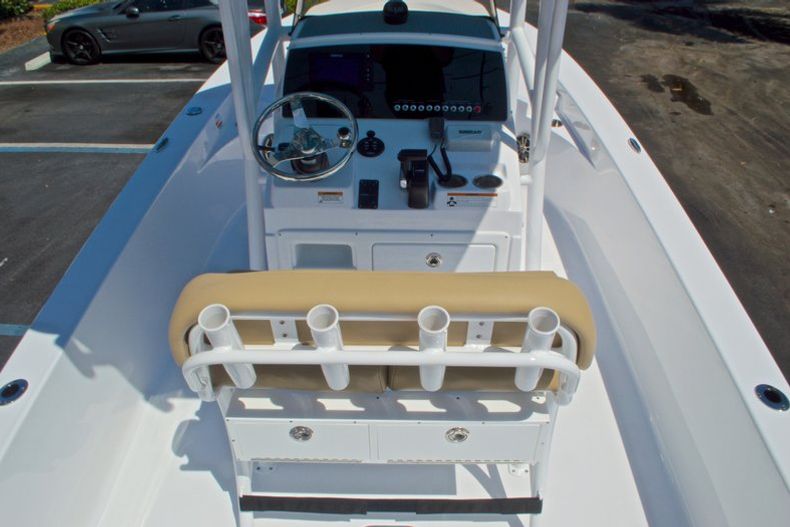 Thumbnail 22 for New 2016 Sportsman Masters 247 Bay Boat boat for sale in West Palm Beach, FL