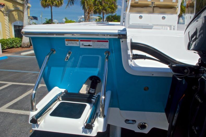Thumbnail 12 for New 2016 Sportsman Masters 247 Bay Boat boat for sale in West Palm Beach, FL