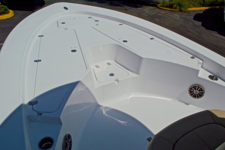 Thumbnail 40 for New 2016 Sportsman Masters 247 Bay Boat boat for sale in West Palm Beach, FL