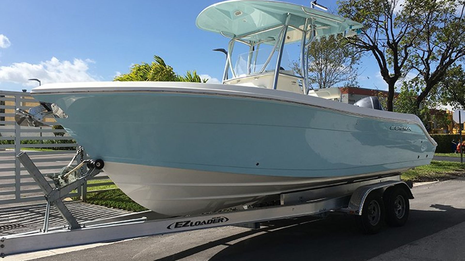 New 2016 Cobia 237 Center Console #P033 image 1