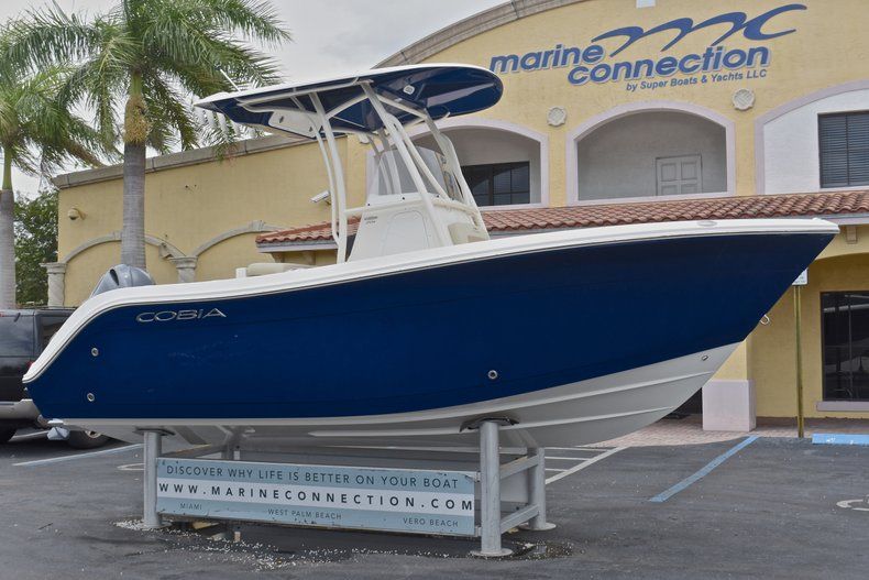 Thumbnail 1 for New 2017 Cobia 201 Center Console boat for sale in Fort Lauderdale, FL