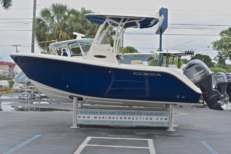 Thumbnail 4 for New 2017 Cobia 201 Center Console boat for sale in Fort Lauderdale, FL