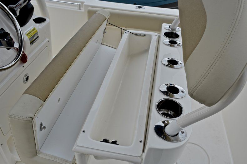 Thumbnail 21 for New 2017 Cobia 201 Center Console boat for sale in Fort Lauderdale, FL