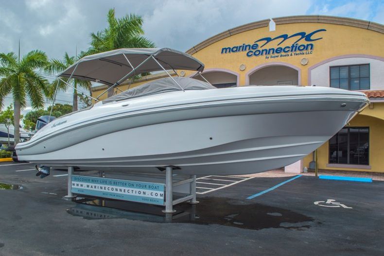 Thumbnail 9 for New 2016 Hurricane SunDeck SD 2690 OB boat for sale in West Palm Beach, FL
