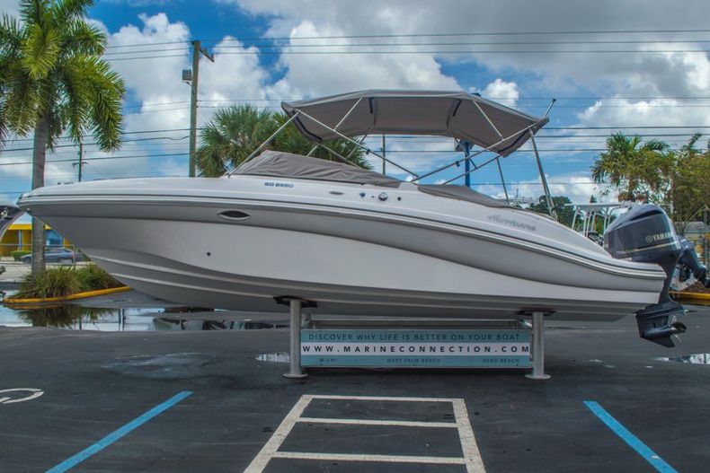 Thumbnail 13 for New 2016 Hurricane SunDeck SD 2690 OB boat for sale in West Palm Beach, FL