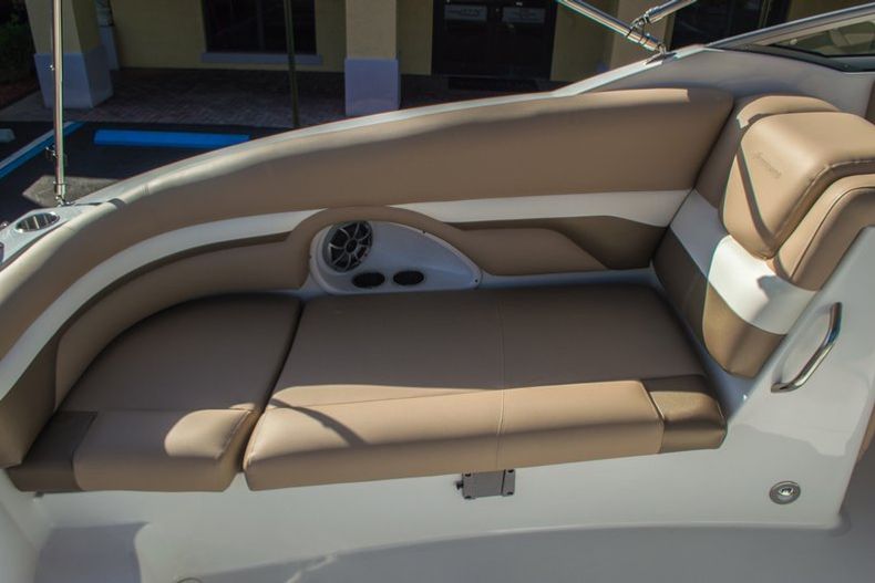 Thumbnail 29 for New 2016 Hurricane SunDeck SD 2690 OB boat for sale in West Palm Beach, FL