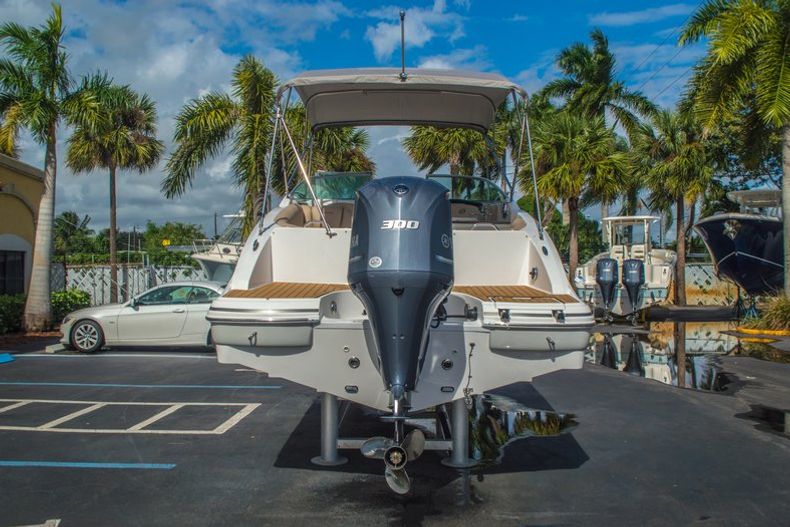 Thumbnail 6 for New 2016 Hurricane SunDeck SD 2690 OB boat for sale in West Palm Beach, FL