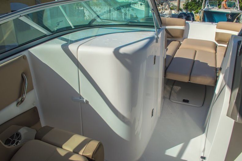 Thumbnail 52 for New 2016 Hurricane SunDeck SD 2690 OB boat for sale in West Palm Beach, FL